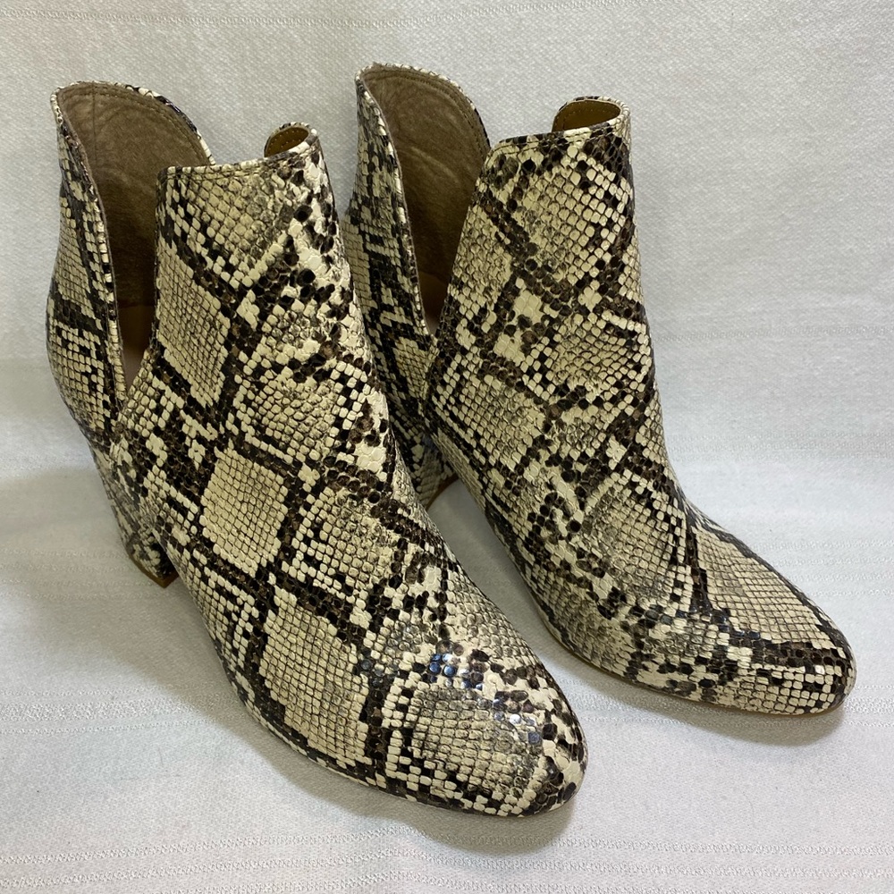 Madden Girl Rockker Booties Faux Snakeskin, NWOT or Box, US Size 8